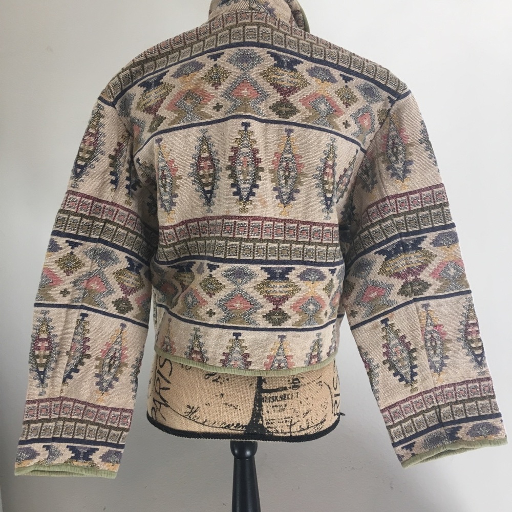 SOLD Casual Corner blazer. - Picture 5 of 5